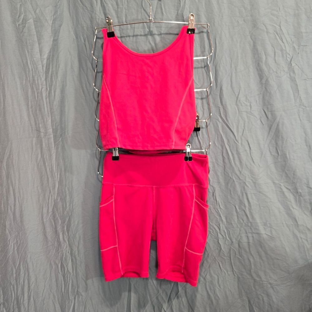 Jessica Simpson Active Pink Top And Shorts